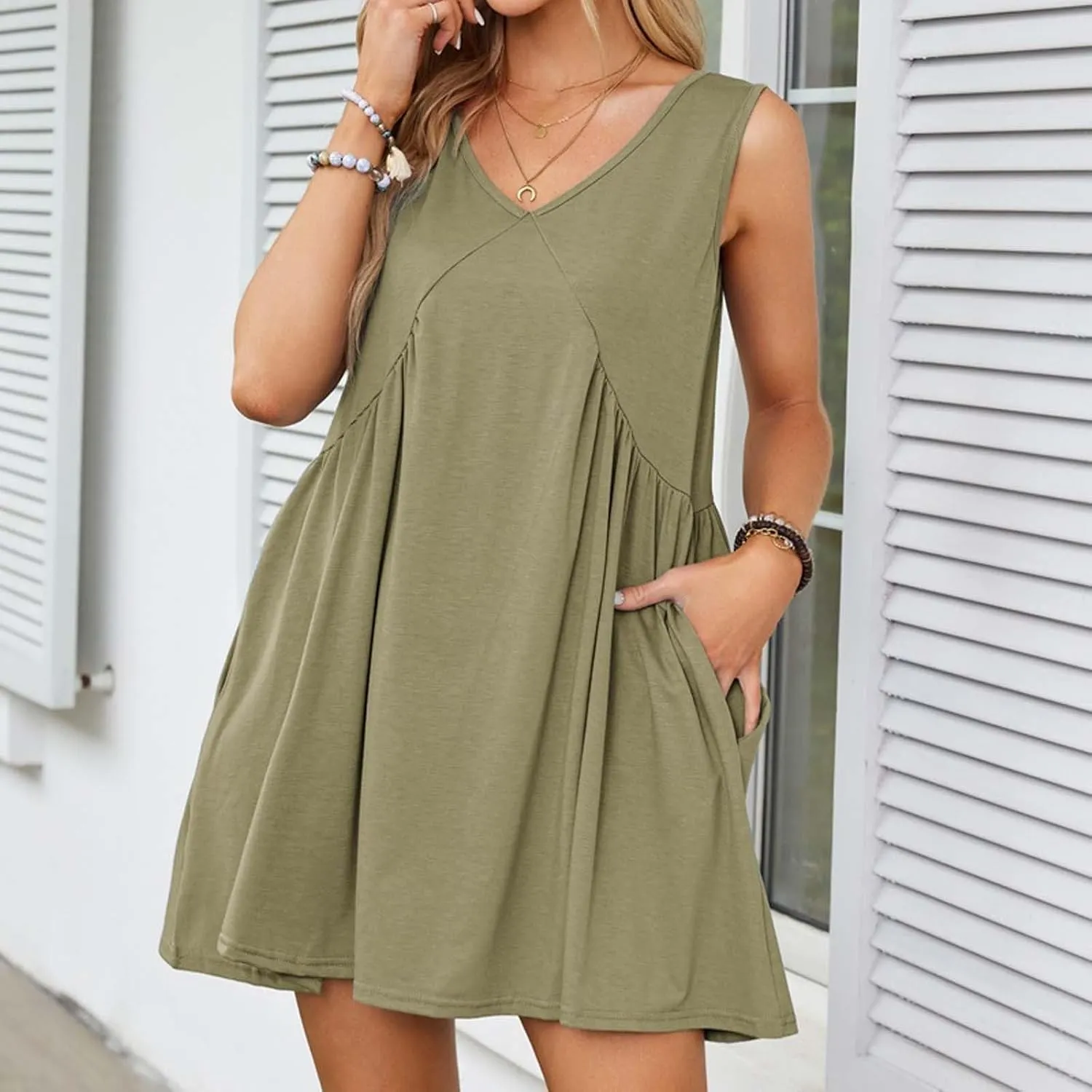 Mini Dresses for Women 2024 Pleated Swing Flowy Solid Color Sleveless Sundress Pockets V Neck Casual Beach Tank Dress
